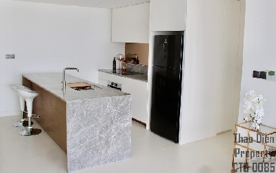 Aparment at 59 Ngo Tat To street, 21 ward, Binh Thanh district.
2 bedrooms for rent with nice decor, full furnished, high floor, cool air, lots of light, with sky view so nice.
=> Large area for 2 beds: 106 sqms.
=> Good price: 1500$