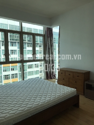 Apartment at 628 C Ha Noi Highway, ward An Phu, district 2.
3 bedrooms for rent with nice decor, full furnished, Air conditioning system is fully equipment.
=> Large area for 3 beds: 135 sqms.
=> Good price: 1200$ (included mng fee)
=>