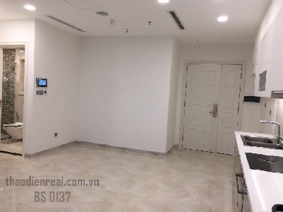 Apartment at 02 Ton Duc Thang street, ward Ben Nghe, district 1.
1 bedroom for rent with unfurnished, low floor, Air conditioning system is fully equipment.
=> Large area for 1 bed: 50 sqms.
=> Good price: 670$ (included mng fee)
=>