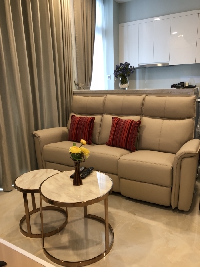 Apartment at 02 Ton Duc Thang street, ward Ben Nghe, district 1.
2 bedrooms for rent with nice decor, full furnished, high floor, It is   very close to nature. Air conditioning system is fully equipment.
=> Large area for 2beds : 70