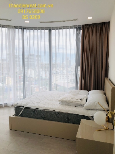  Apartment at 02 Ton Duc Thang Street, Ben Nghe Ward, District 1, HCMC. 2 bedrooms for rent with nice decoration, full furnished, low floor, we can see the trees. It is very close to nature. Air conditioning system is fully equipment.
=> Large