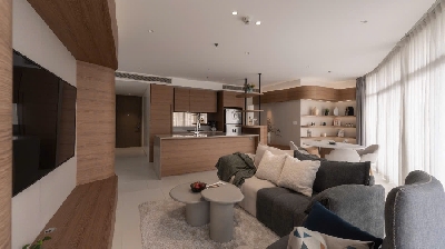  Newphase Apartment for Rent at City Garden
At 59 Ngo Tat To Street, Ward 21, Binh Thanh District, HCMC
• Type: 2 bedrooms.
• Size: 108 sqms
• Furnished
• Nice layout – high floor
=> Rental: 2000$/month.
✨ Many 1, 2, 3-bedroom